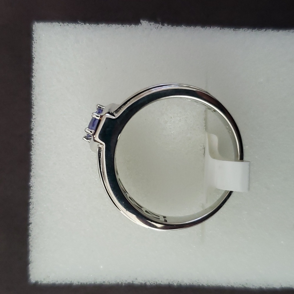 Ring - Picture 2 of 4
